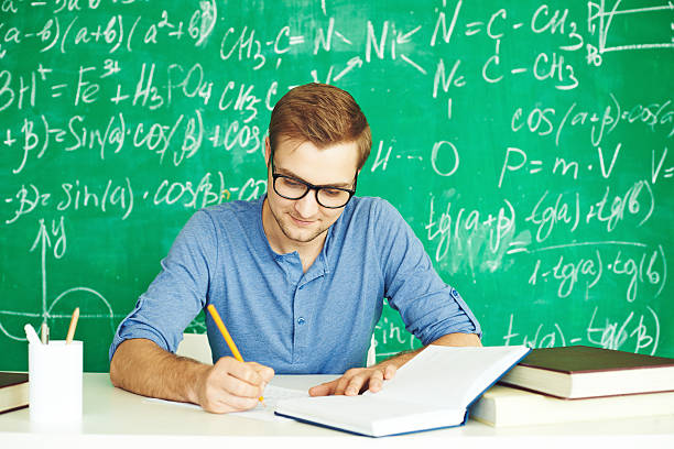how to write an essay that impresses your professor