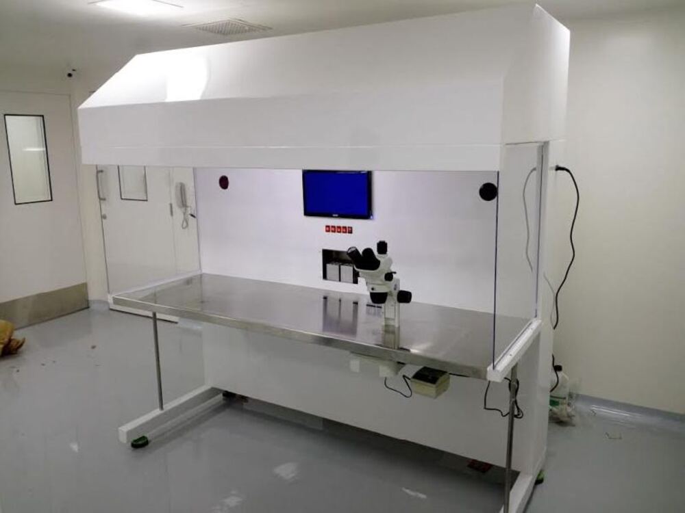 Laminar Flow Hoods