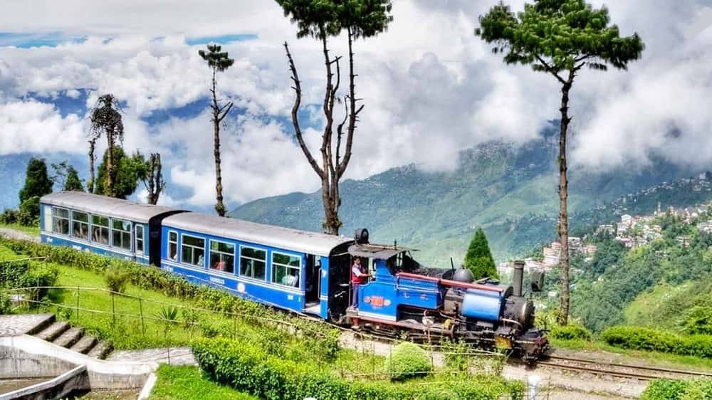 Darjeeling tour package from delhi (1)