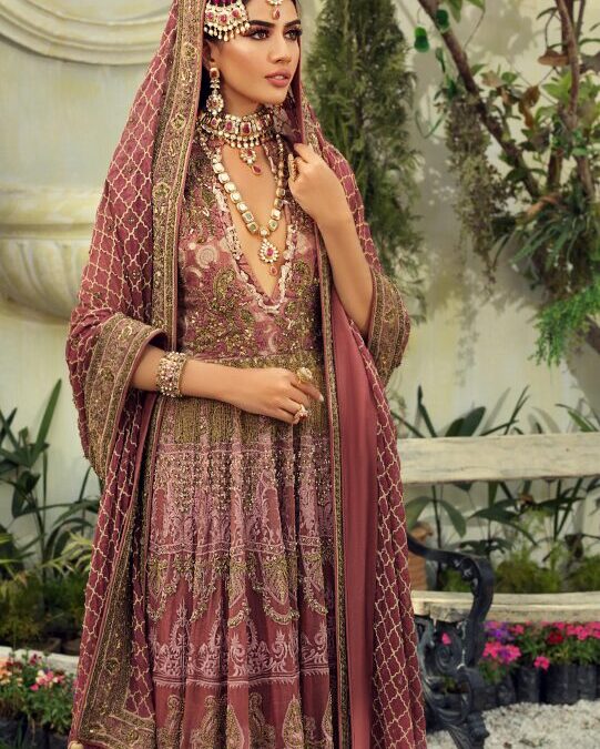 Top Trends in Pakistani Marriage Dresses for 2025 Brides