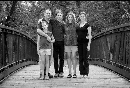 How Toronto Portrait Photographers Help B2B Companies Stand Out in a Competitive Market