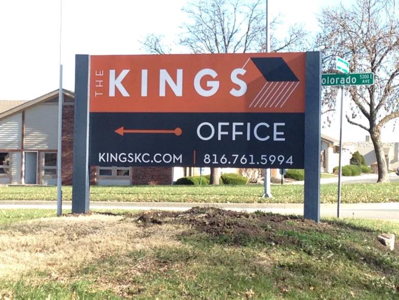 Finding Your Way: How Wayfinding Signs in Kansas City Enhance Customer Experience and Business Efficiency