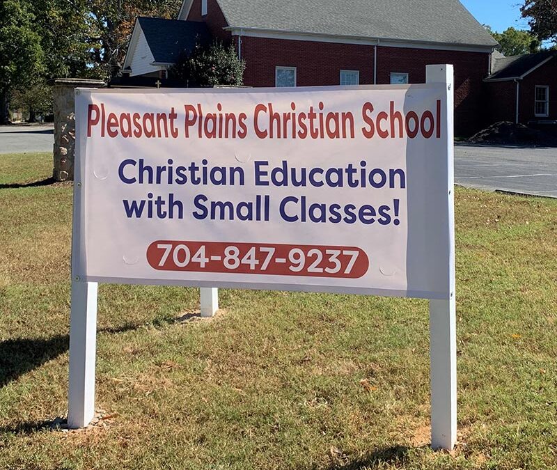 How Yard Signs Help Charlotte Businesses Boost Local Visibility and Drive Foot Traffic