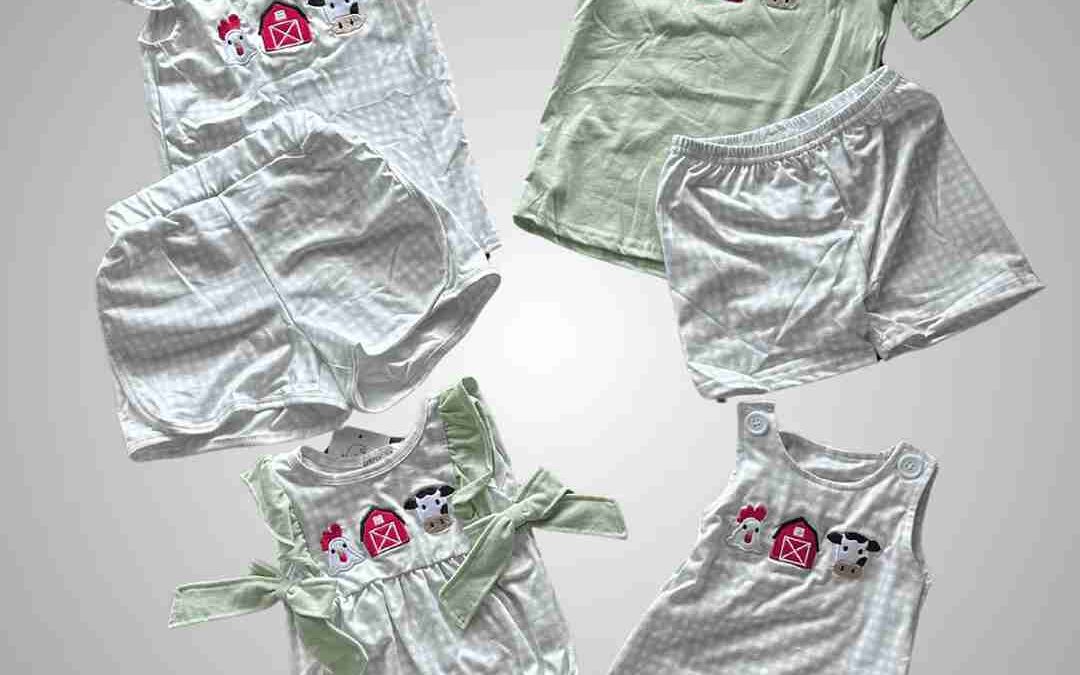 What’s Included in a Newborn Baby Boy Clothes Set? A Helpful Overview