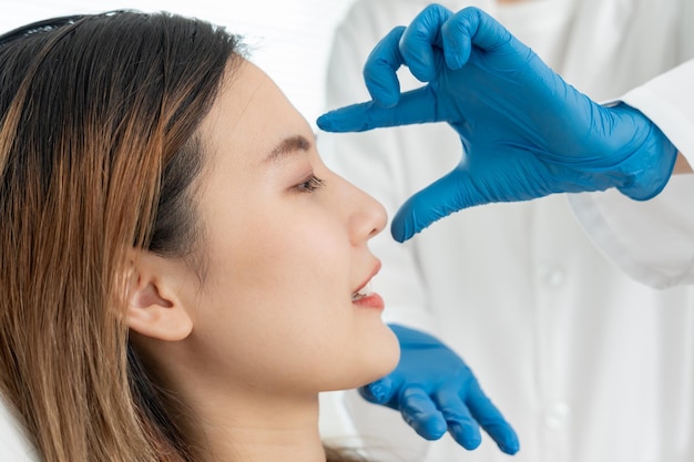 How to choose the right surgeon for rhinoplasty