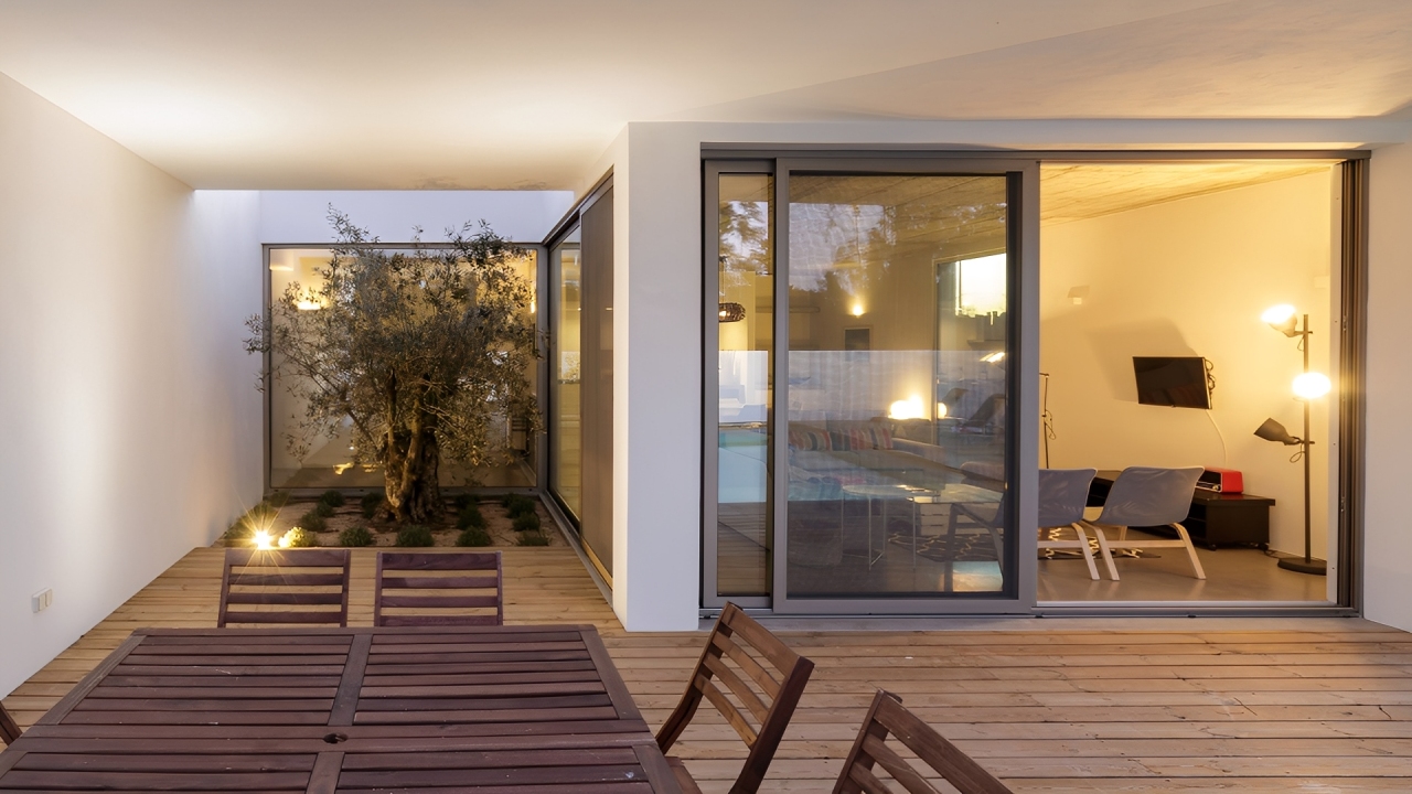 Lift And Slide Doors Cork – A Stylish Upgrade Every Home Needs