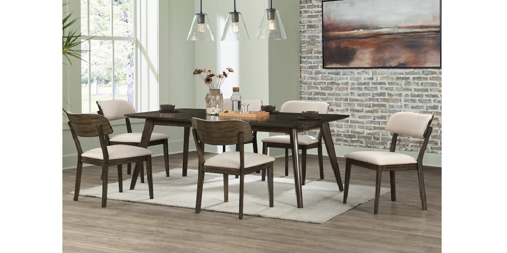 Designing an Eclectic Dining Room That Still Feels Cohesive