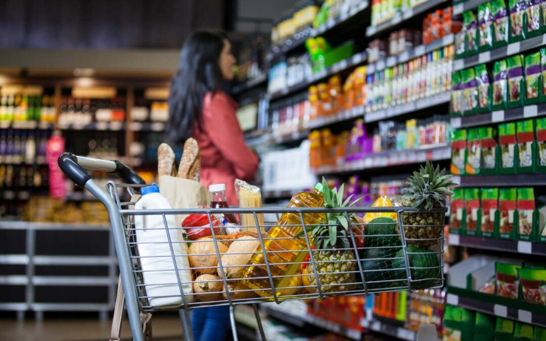 How to Navigate Price Negotiations When Buying Wholesale Food and Drinks in Bulk