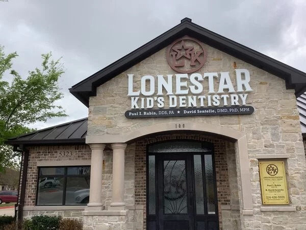 imgi_6_3D-letter-building-sign-of-Lonestar-1