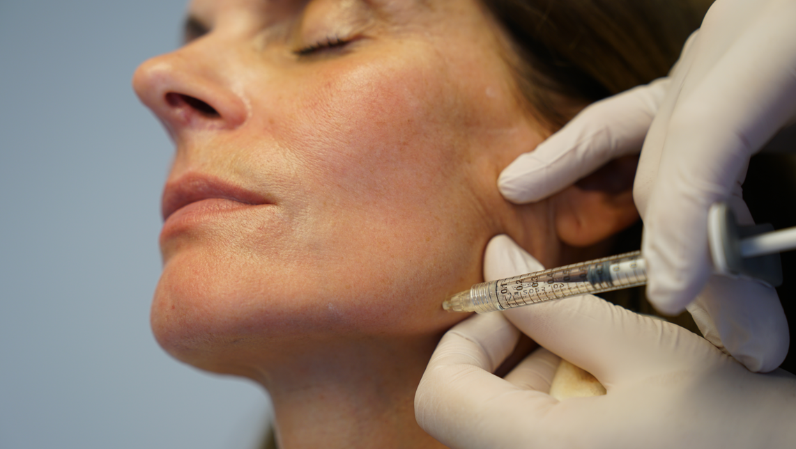 Discover Non Invasive Ways to Sharpen Your Jawline