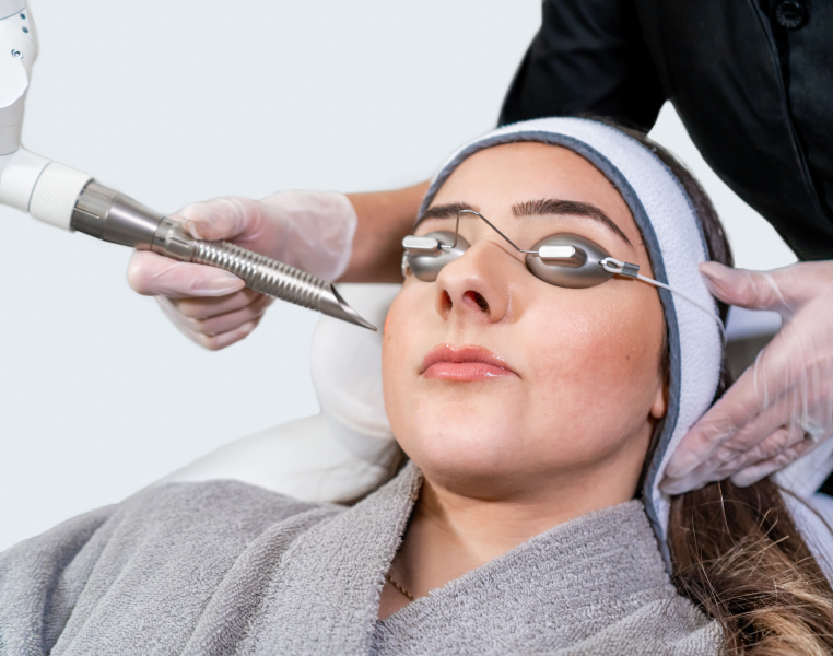 Is Laser Carbon Peel Suitable for Both Men and Women?