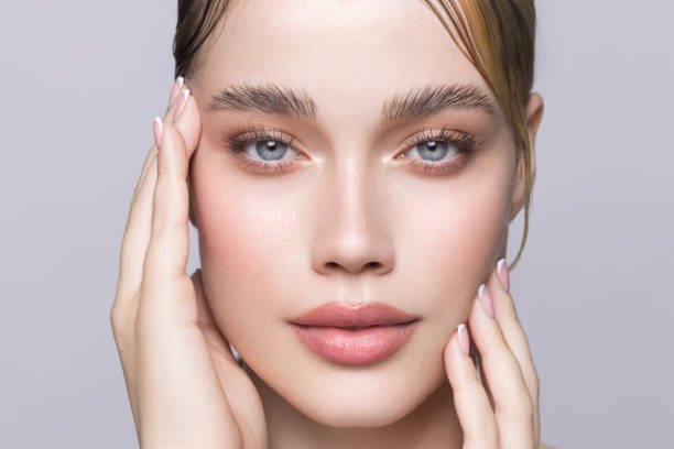 What Are the Benefits of Eyebrow Hair Transplant